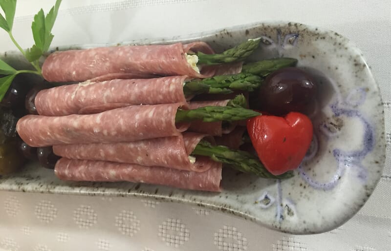 Salami Stuffed with Asparagus and Pesto Cream Cheese